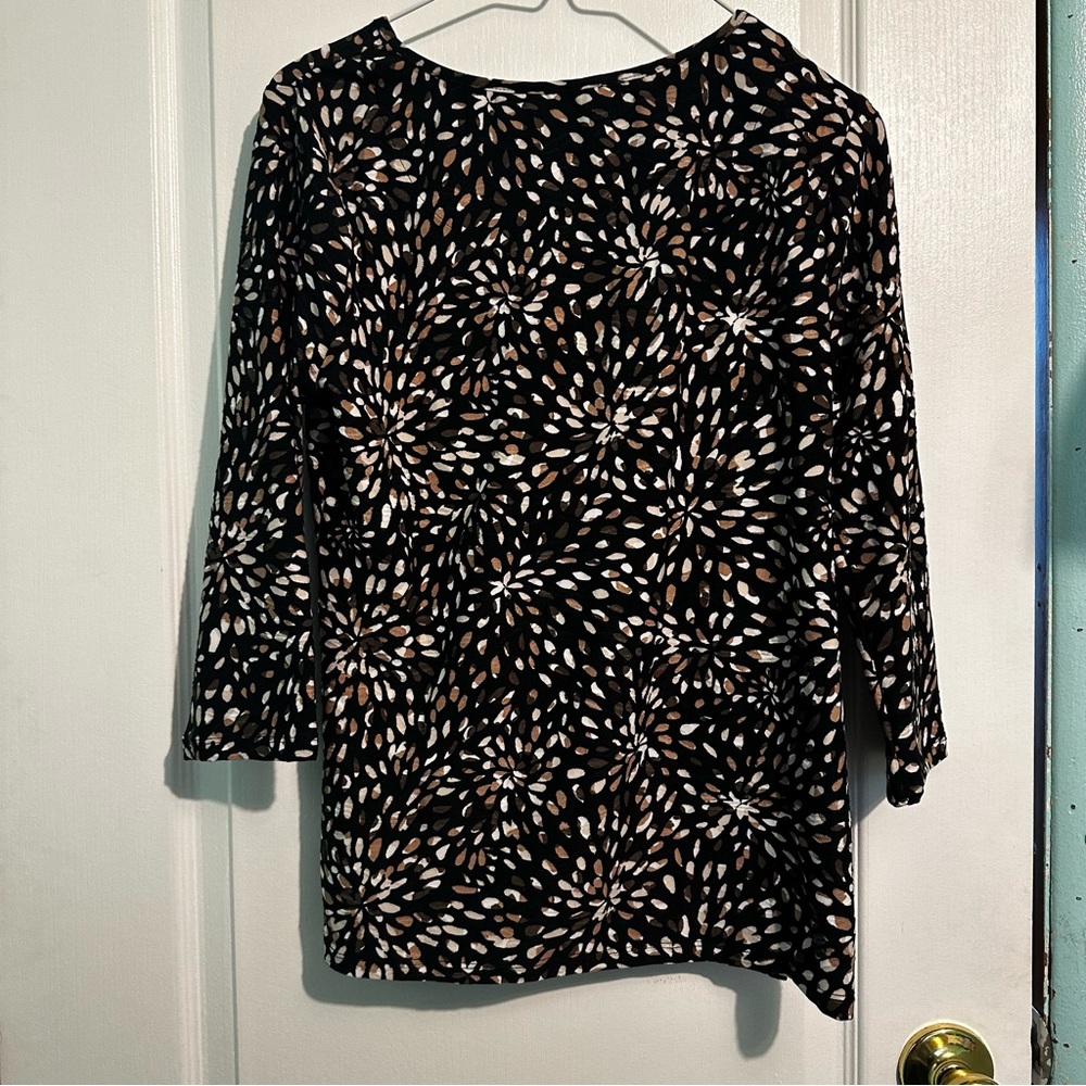 🎀Floral Black and White Women's Top